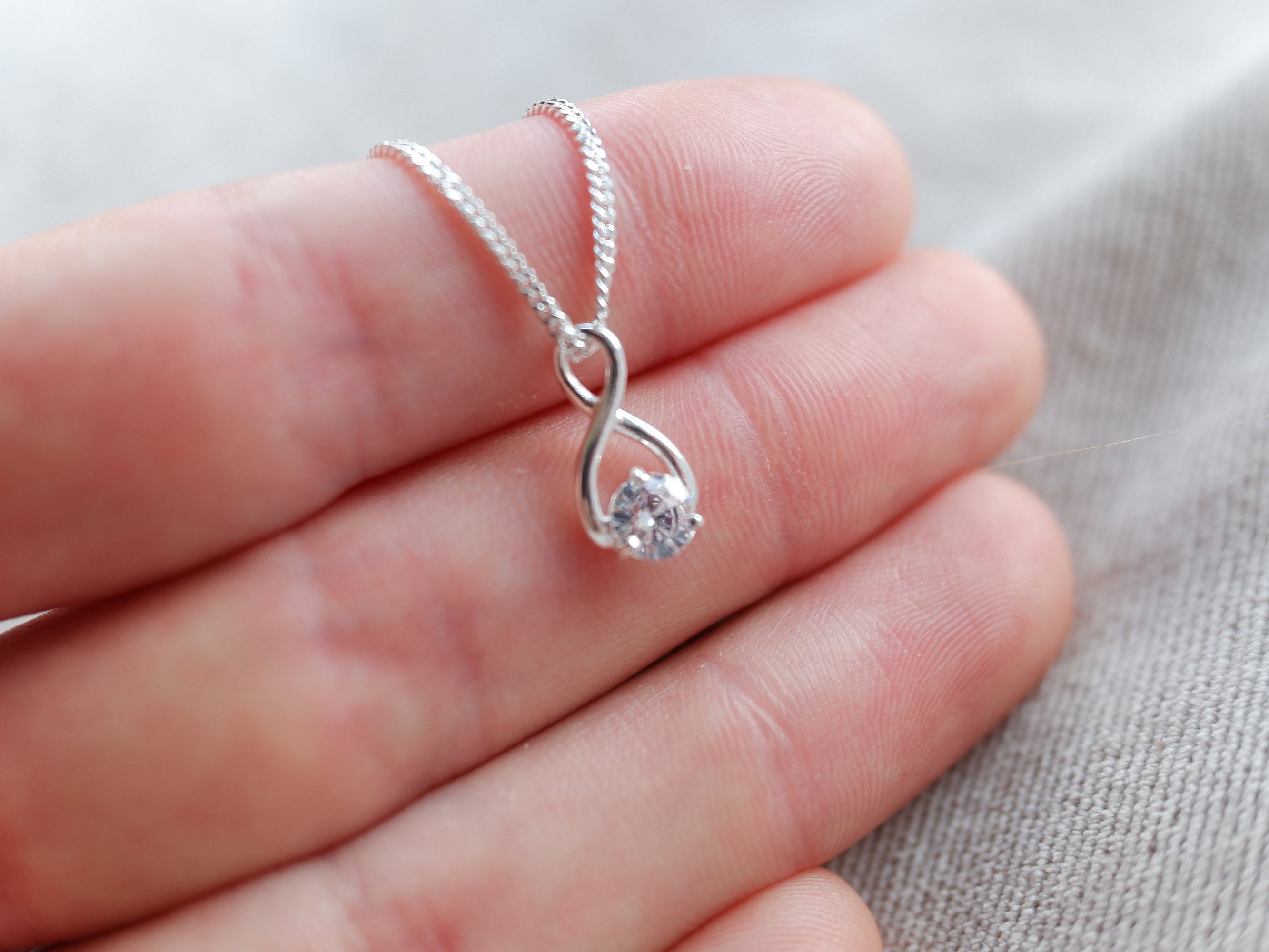 Sterling Silver Cubic Zirconia Twist Pendant Necklace - Diamond Cut St –  Jewellery Inspired